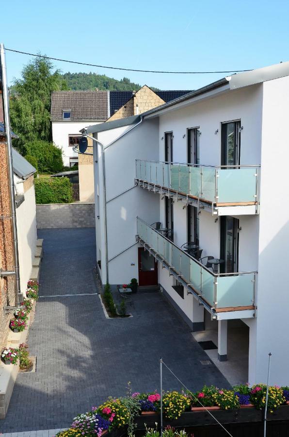 Gaestehaus Am Hochsimmer Ettringen (Rhineland-Palatinate) Exterior foto